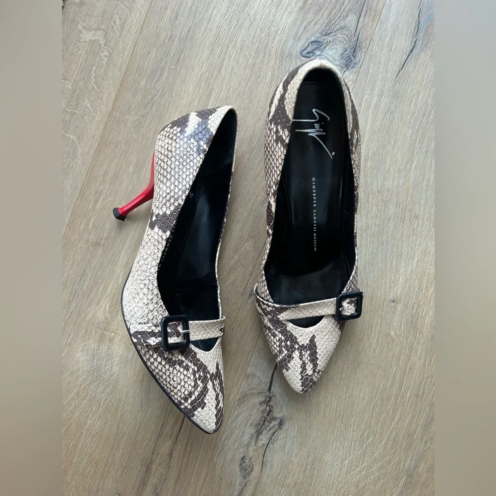 Giuseppe Zanotti Brown Snakeskin Heels with Red Sole - Picture 14 of 16